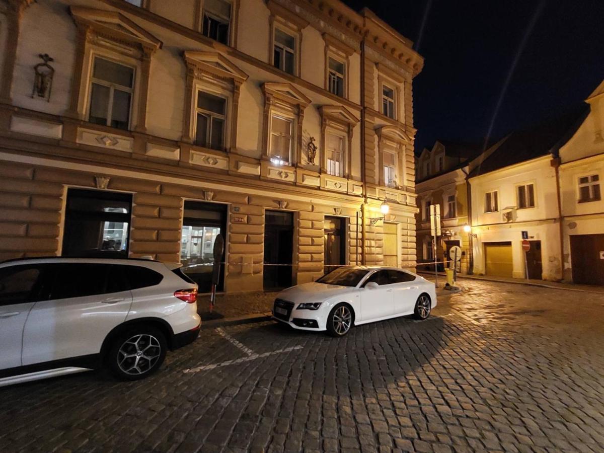 Byt 2+Kk Na Velkem Namesti Hradec Králové Exteriér fotografie