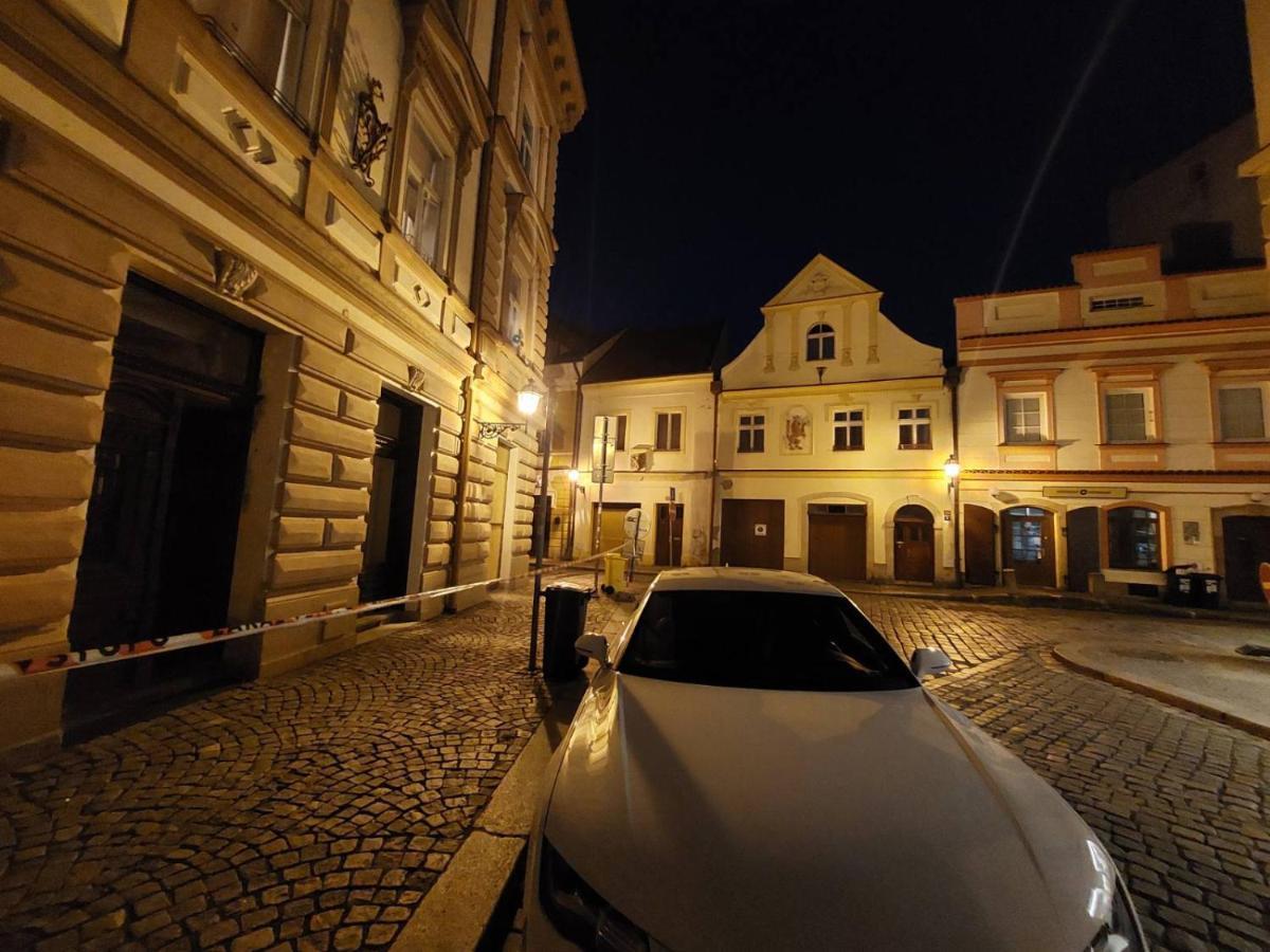 Byt 2+Kk Na Velkem Namesti Hradec Králové Exteriér fotografie