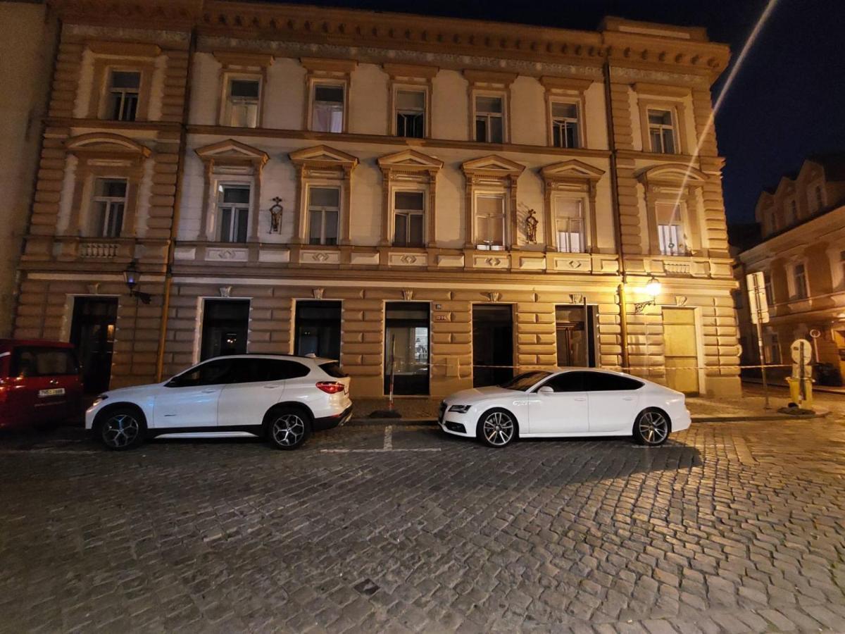 Byt 2+Kk Na Velkem Namesti Hradec Králové Exteriér fotografie
